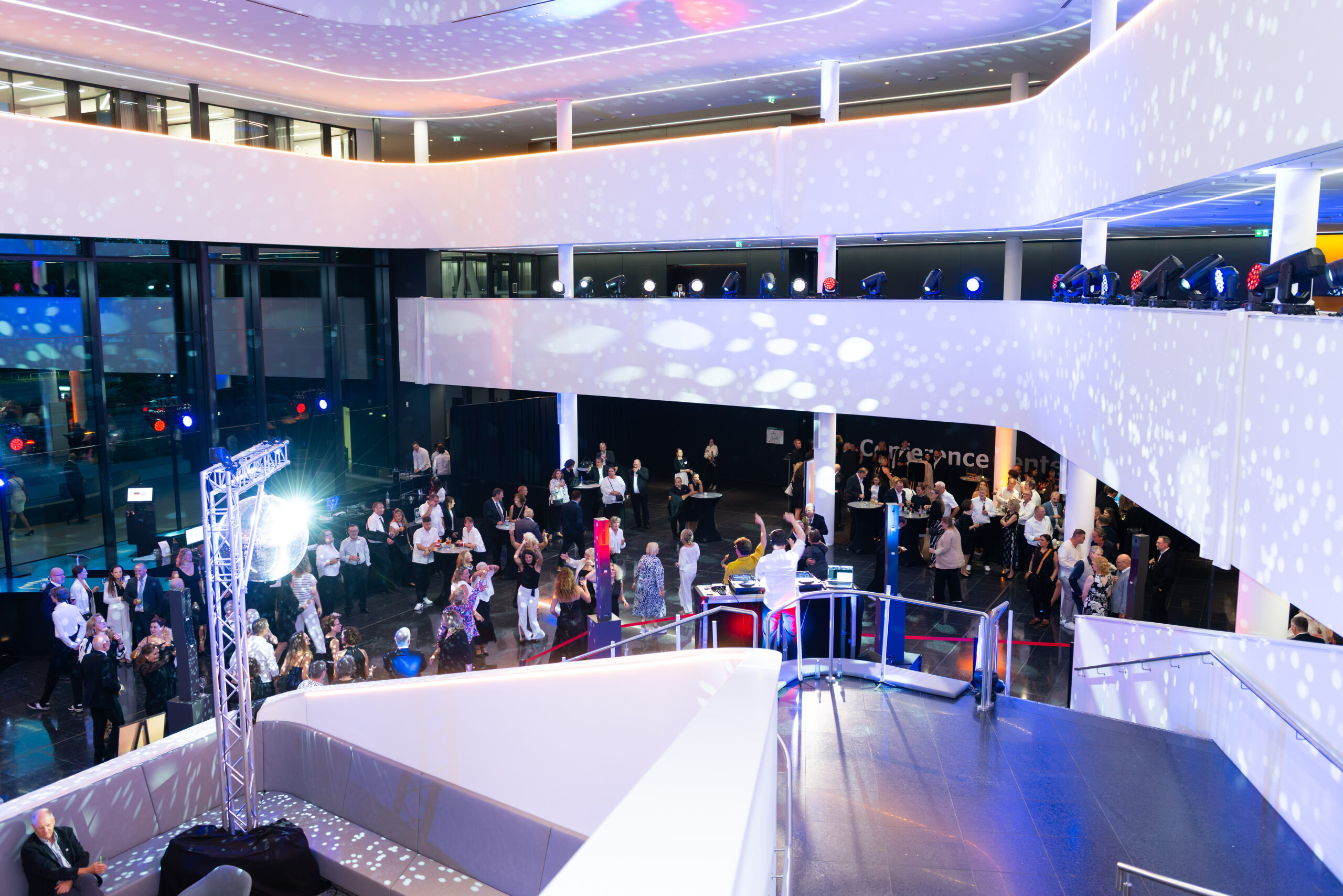 Dj-roman-white-muenchen-bayern-weddings-events-corporate-events-hannover-continental-reifen-7
